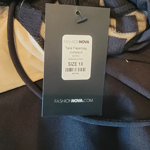 New - Fashion Nova Jumpsuit - Picture 3 of 5